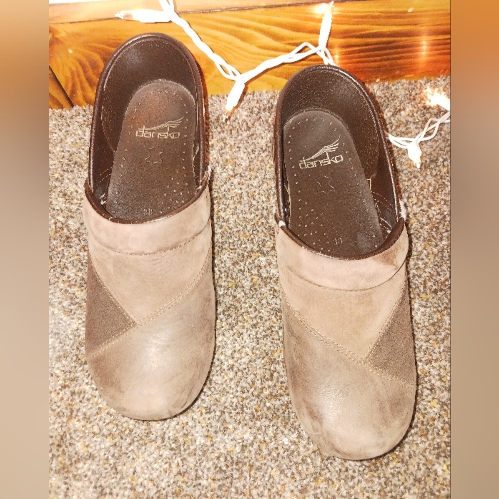 Brown Danskos